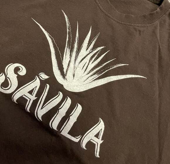 Sávila Brown Aloe Vera Graphic T-Shirt - Picture 2 of 3
